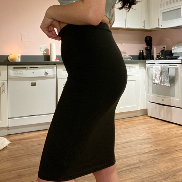 Black stretchy tight Amazon midi skirt size S - Picture 2 of 4